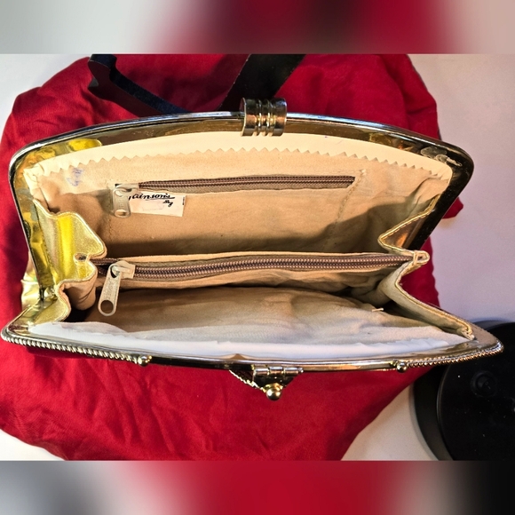 Jainsons Bag - Gold Metallic and Red Velvet Clutch - Picture 4 of 6